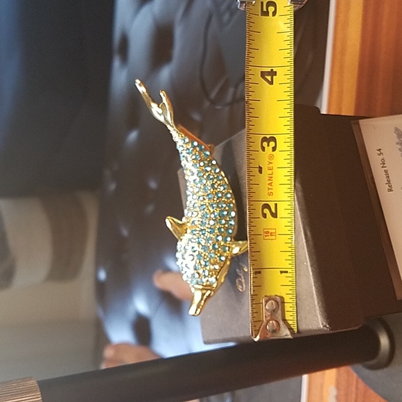 Bedazzled Dolphin Trinket - Picture 5 of 8